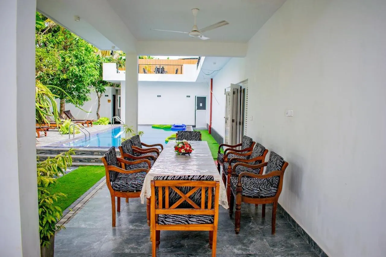 Hotel Loony Villa Negombo