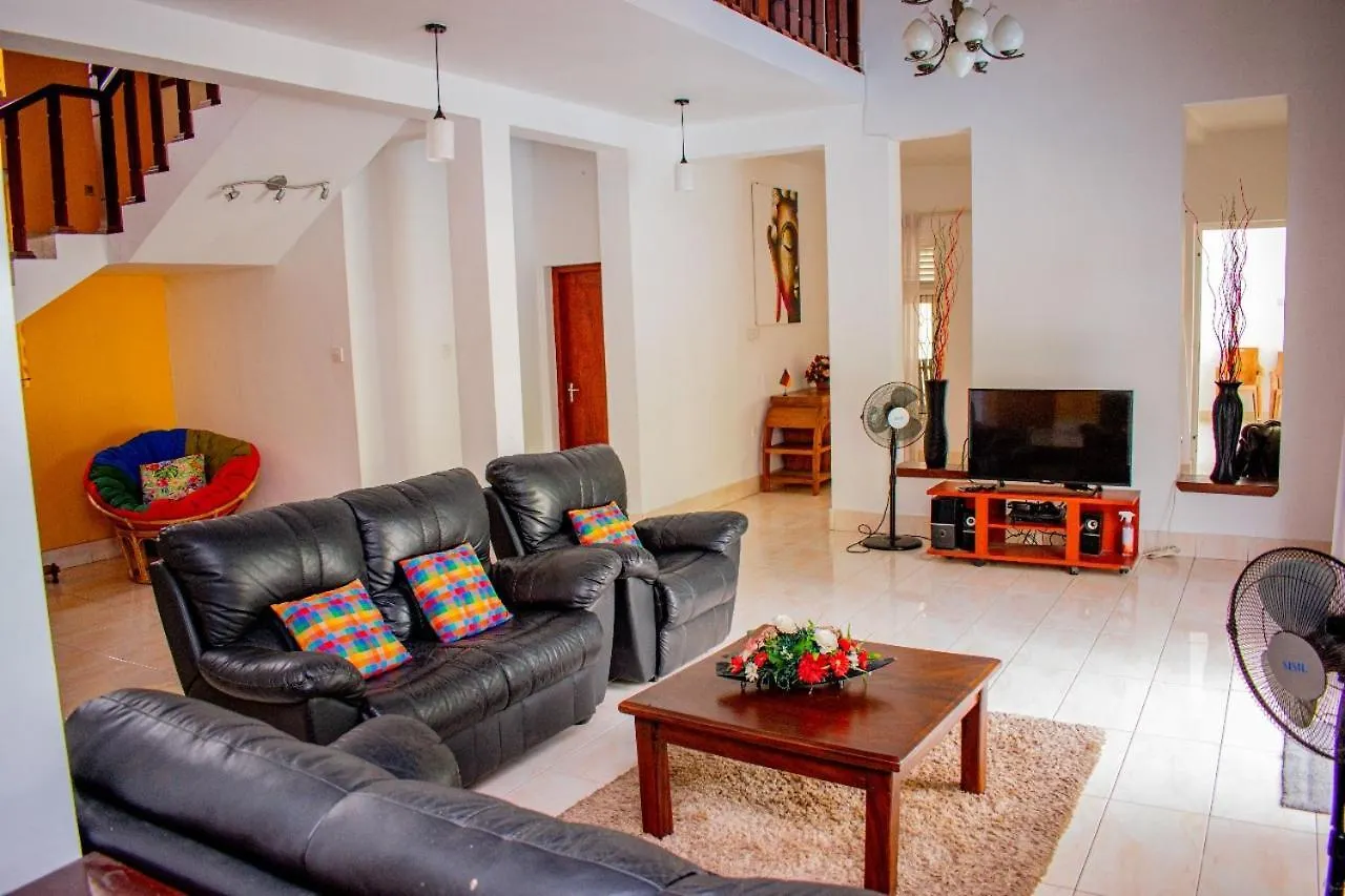Loony Villa Negombo