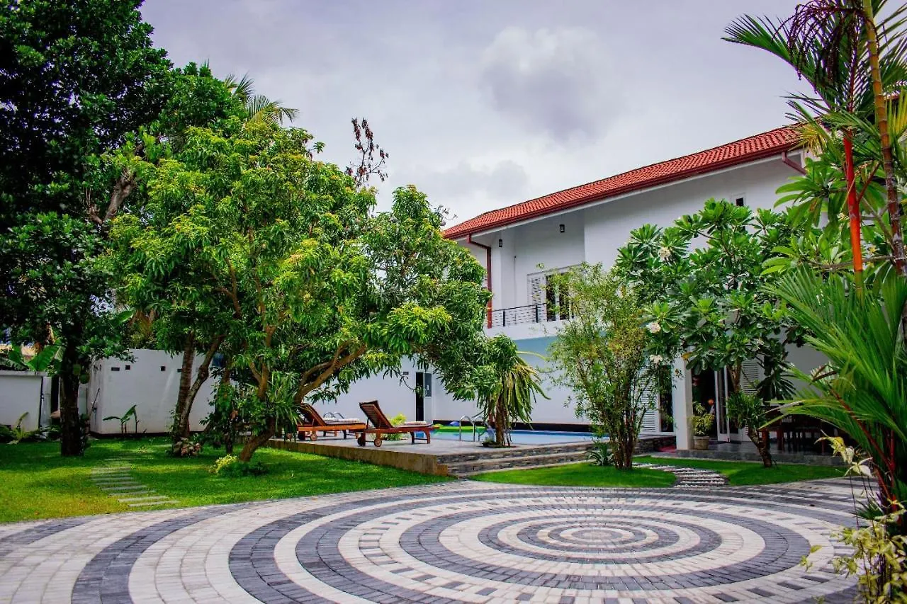 Loony Villa Negombo