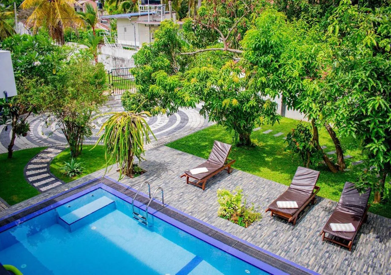 Loony Villa Negombo